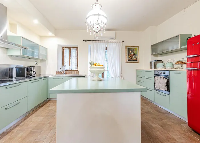 Chateau La Siroque Montecatini Val di Cecina